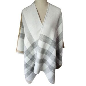 Lane Bryant Plaid Cape Shawl Wrap One Size Gray White Cozy Soft Poncho Style